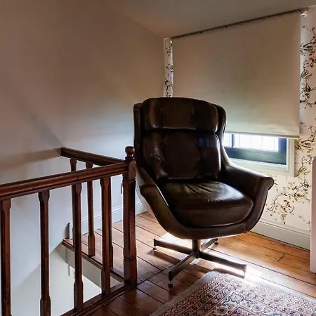 Townhouse - Comfort And Style In The Historic Heart Of Ferienhaus