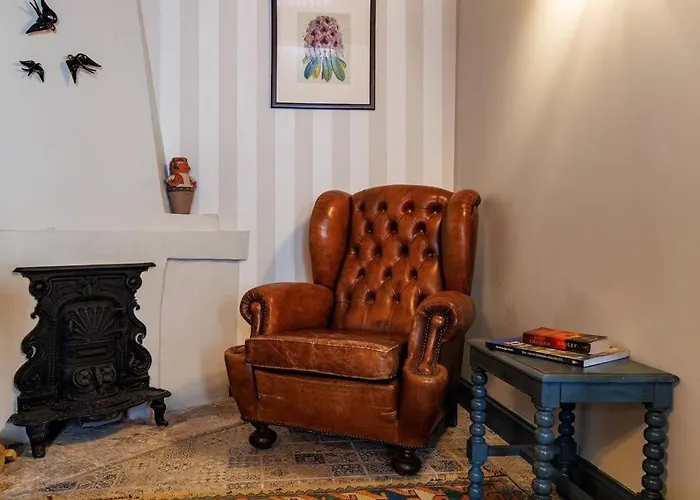 Townhouse - Comfort And Style In The Historic Heart Of 別荘 セイア