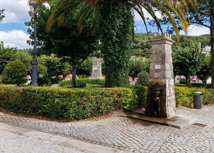 Townhouse - Comfort And Style In The Historic Heart Of セイア